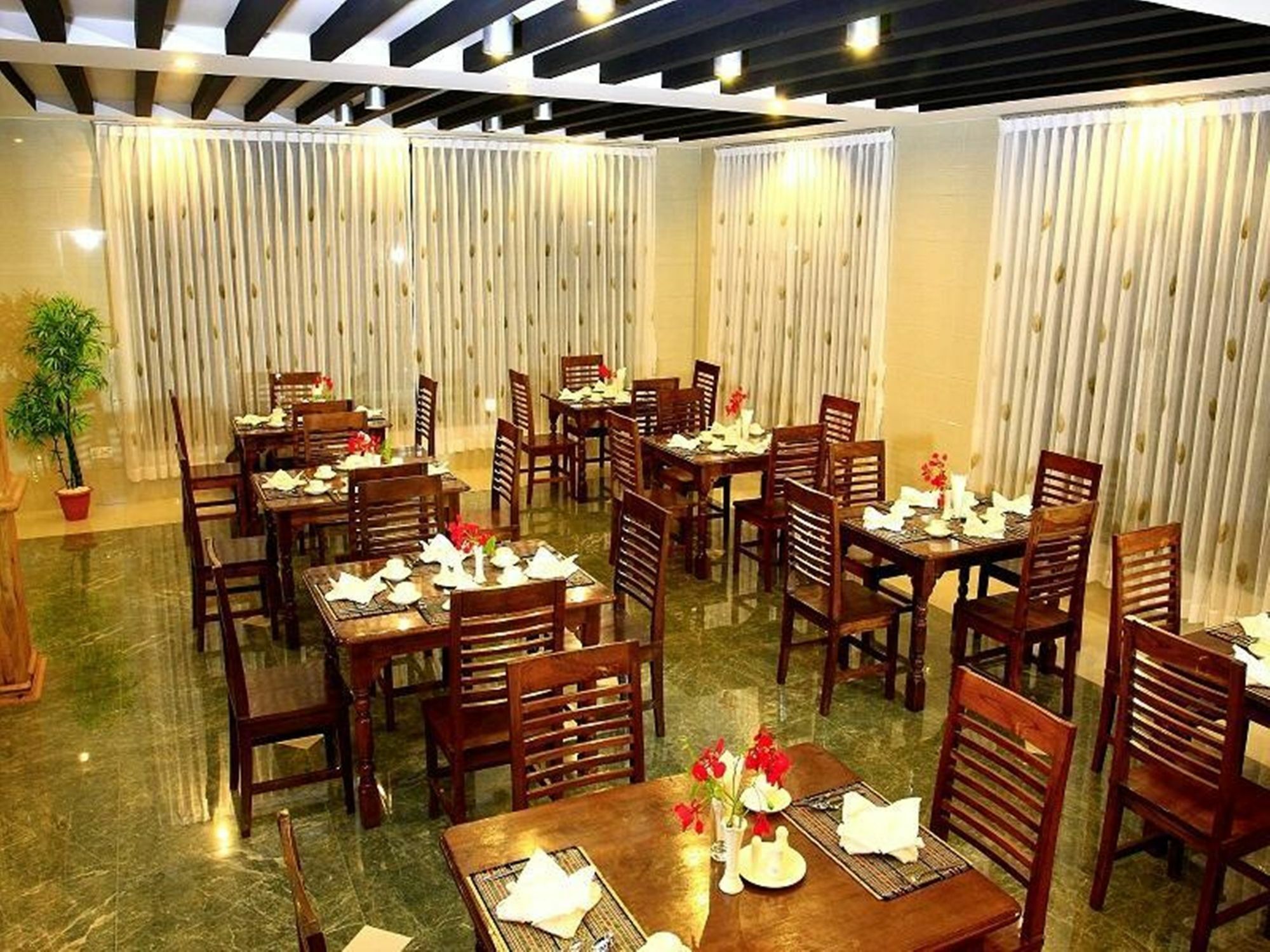 81 Hotel Inlay Nyaung Shwe Esterno foto